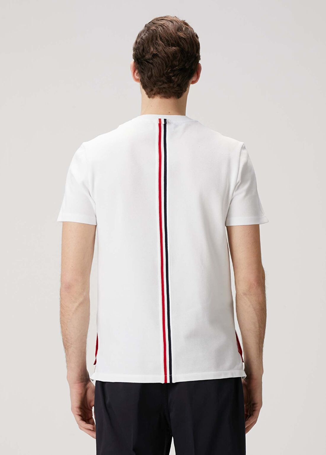 Thom Browne Beyaz Logo Detaylı T-shirt görsel 4