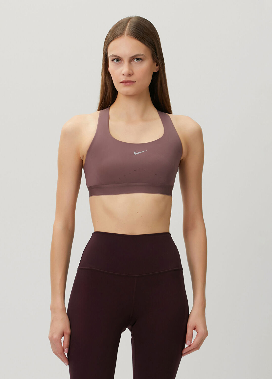 Nike Swift Mor Spor Sütyeni görsel 3