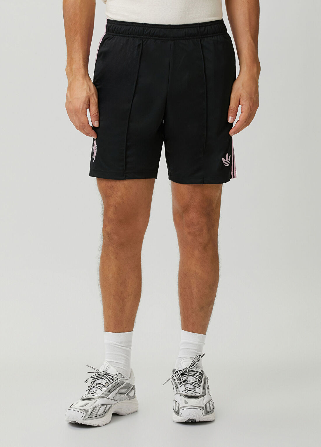 Adidas Juventus 26/27 Deplasman Şortu görsel 2