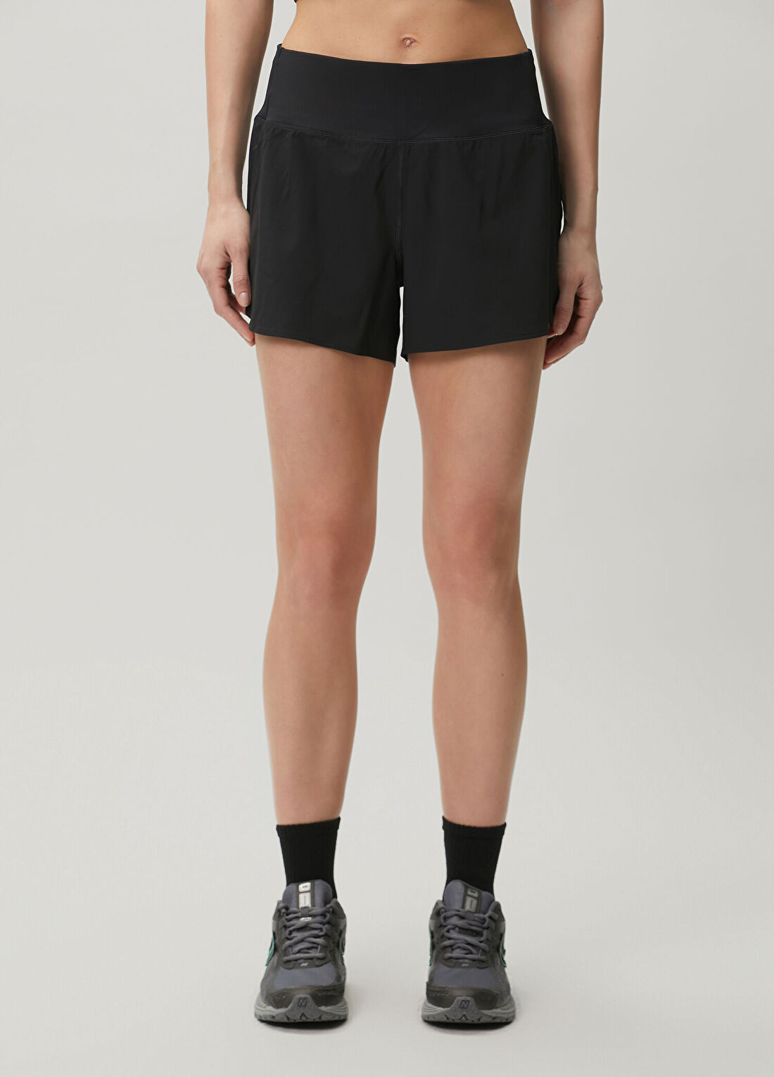 lululemon Speed Up High-Rise Siyah Şort 4" *Mesh Vent görsel 2
