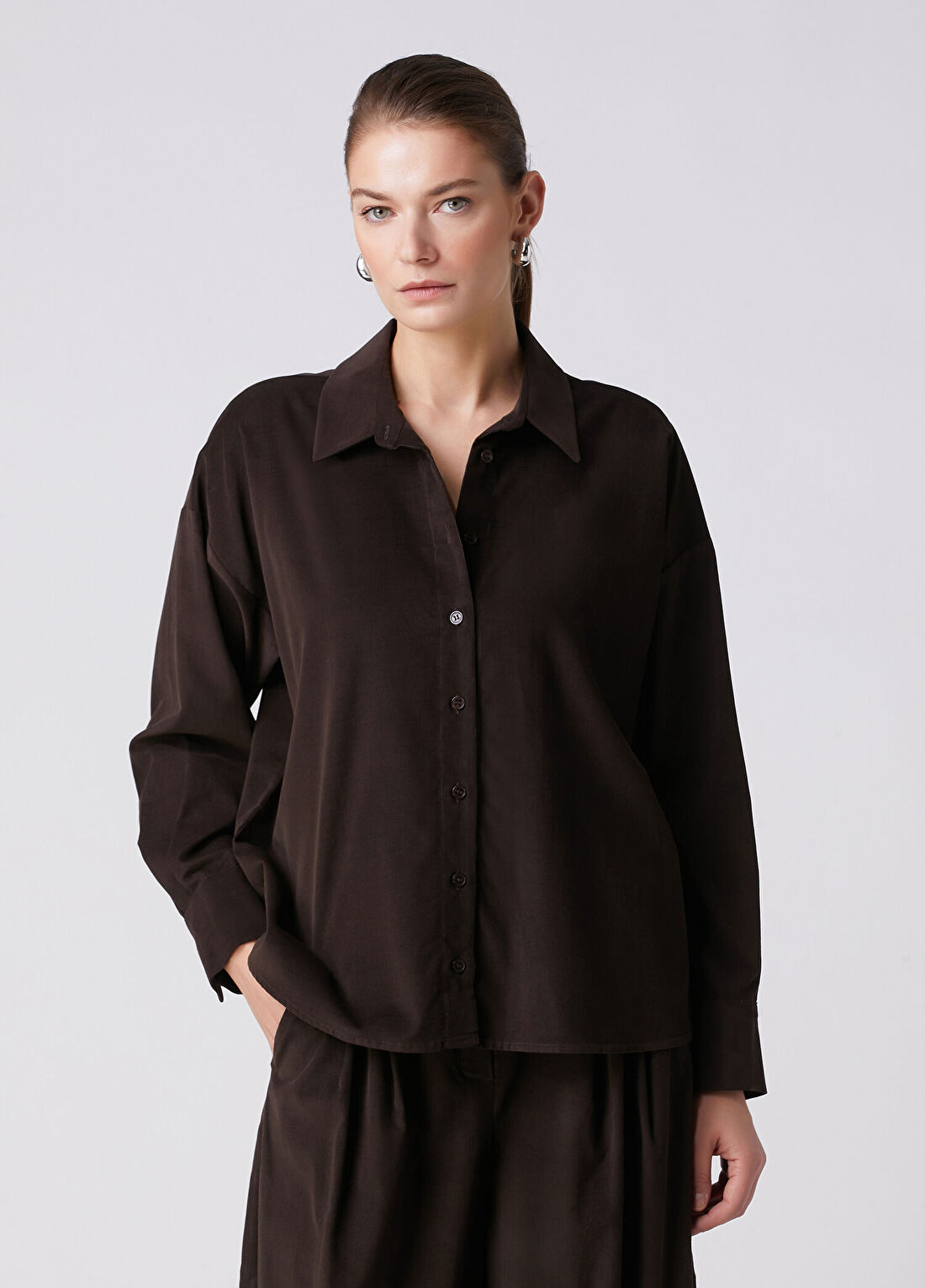 Beymen Collection Koyu Kahverengi Kadife Gömlek görsel 3