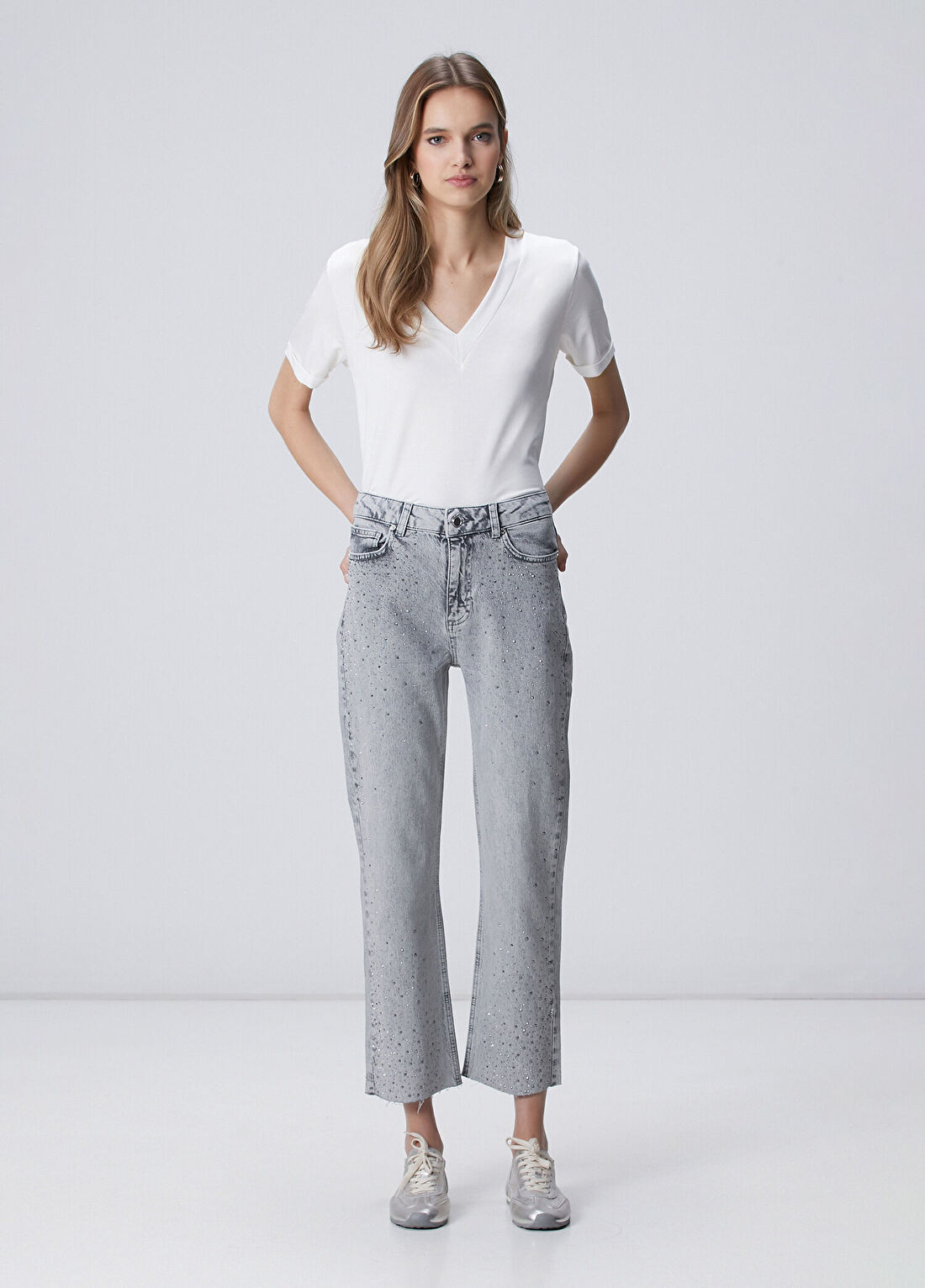 Network Açık Gri Kesik Paça Taş Baskılı Denim Pantolon