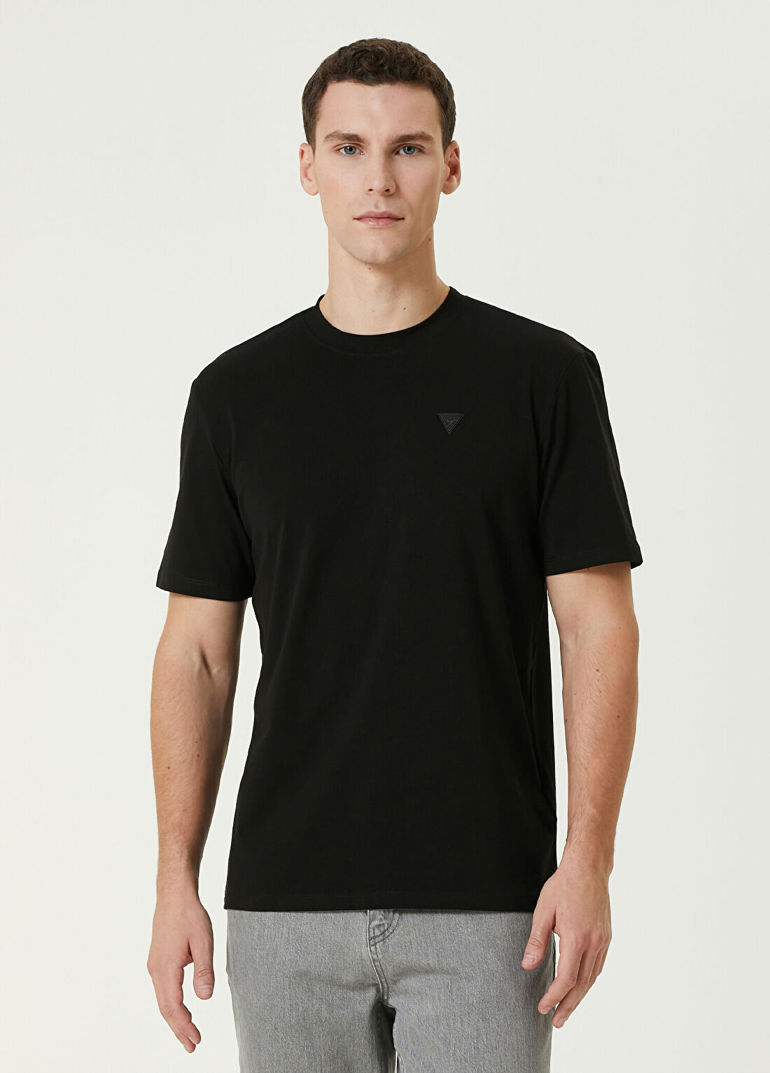 Guess Hedley Siyah Logo Detaylı T-shirt