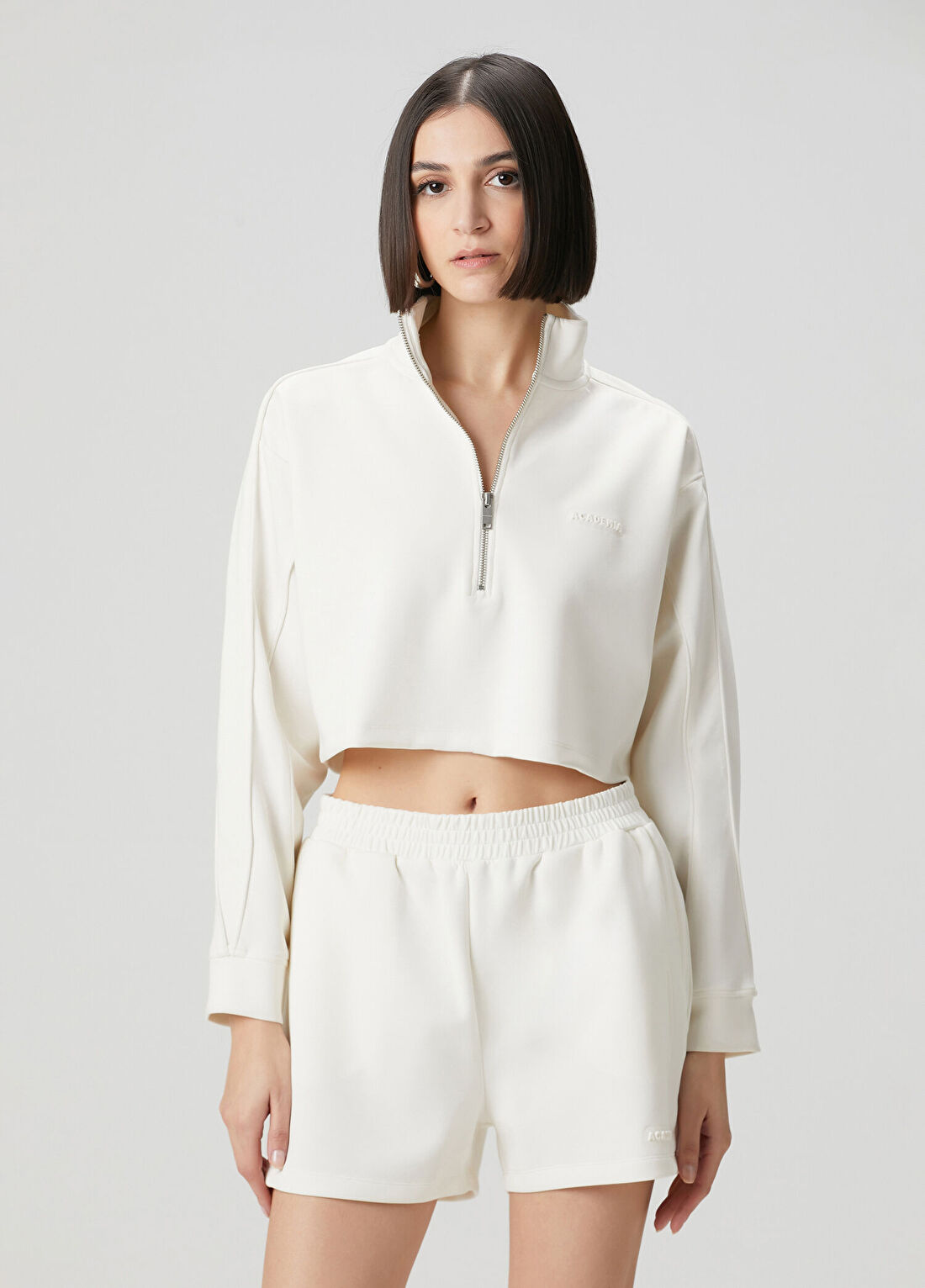 Academia Kırık Beyaz Crop Sweatshirt görsel 4