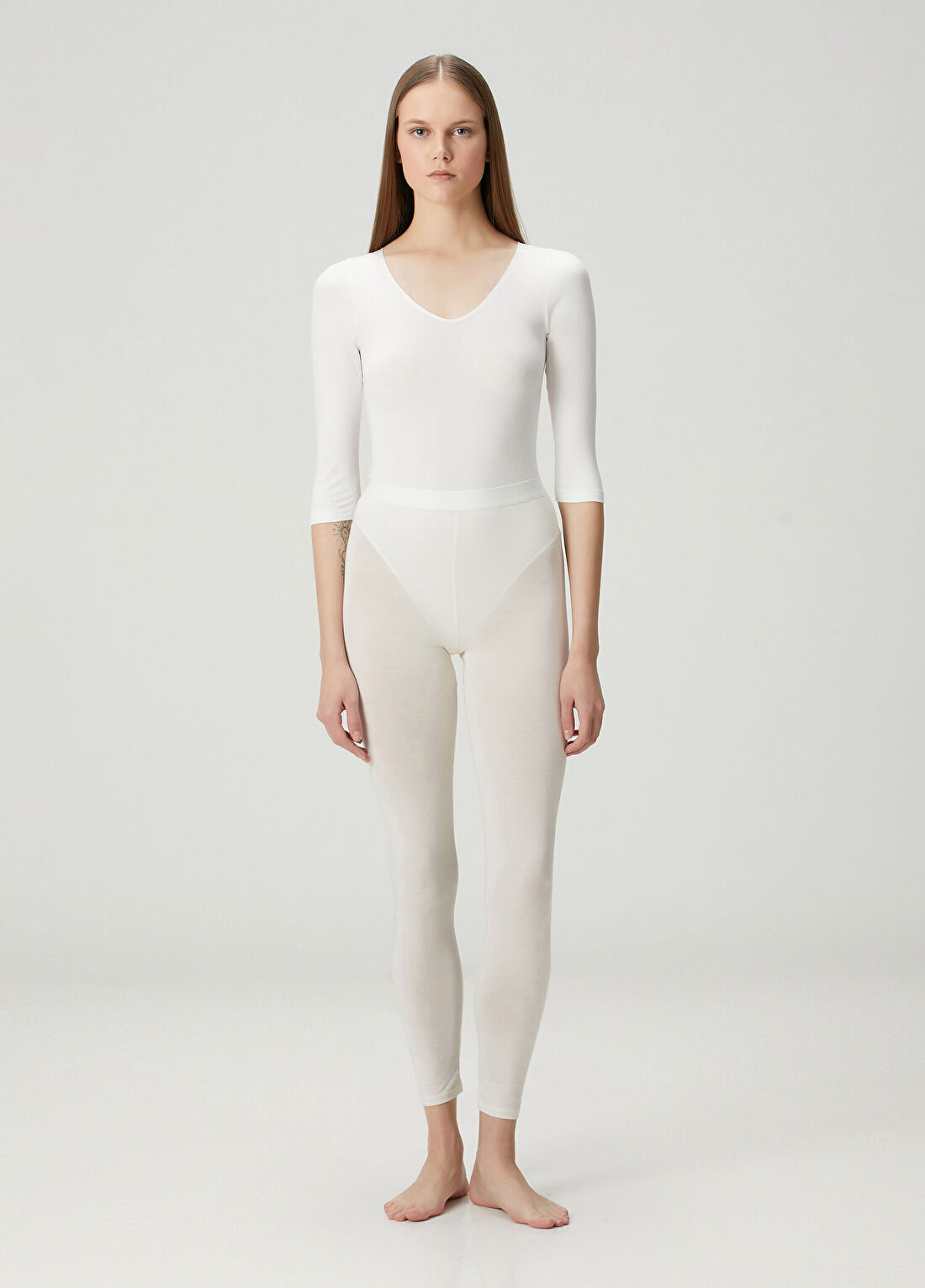 Falke Beyaz Body görsel 2