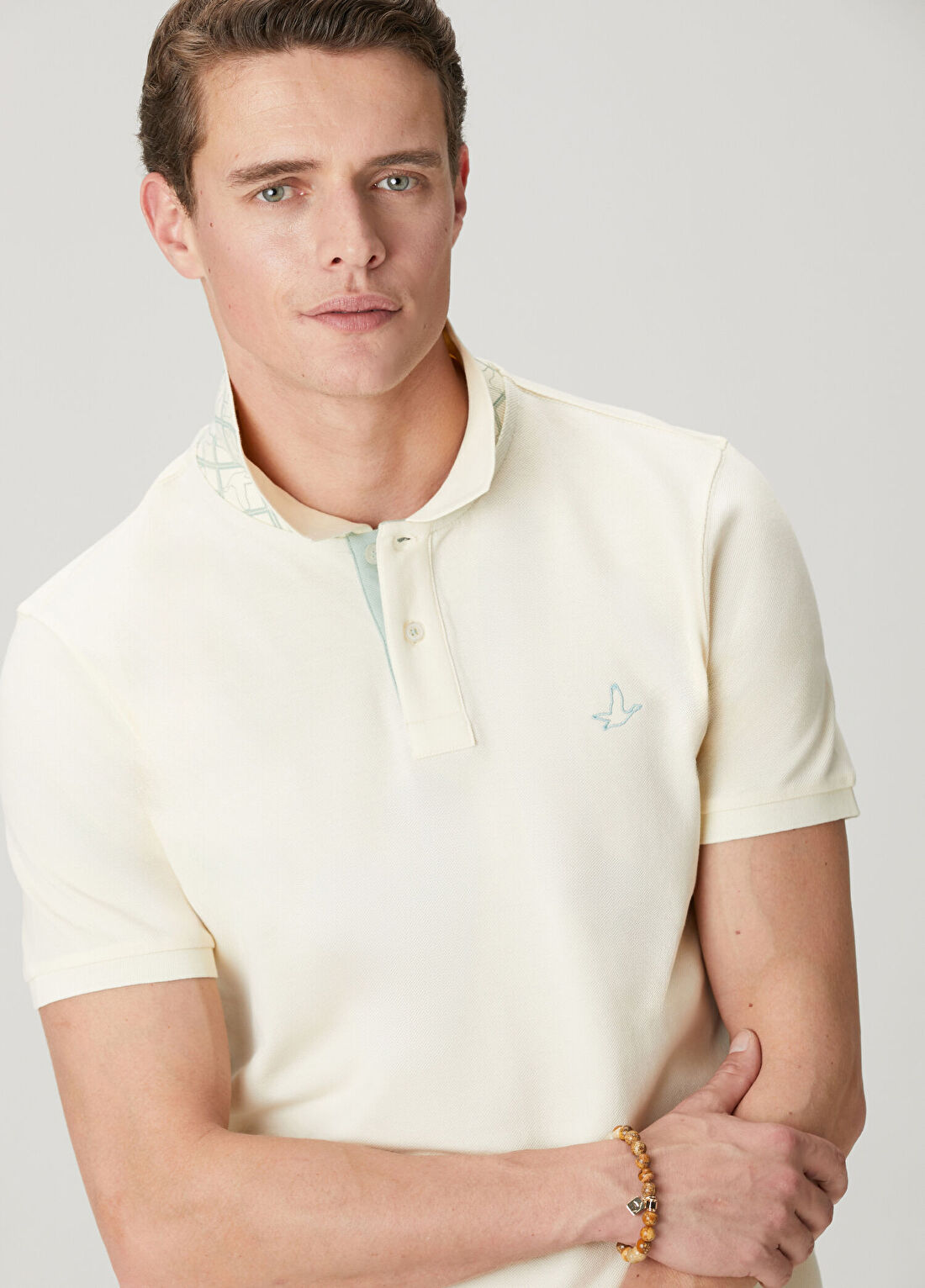 Beymen Club Comfort Fit Krem Yaka Altı Baskılı Polo T-shirt görsel 2