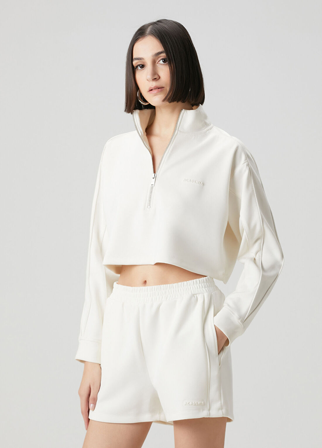 Academia Kırık Beyaz Crop Sweatshirt