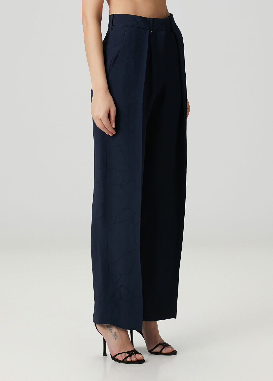 Victoria Beckham Lacivert Pantolon görsel 3
