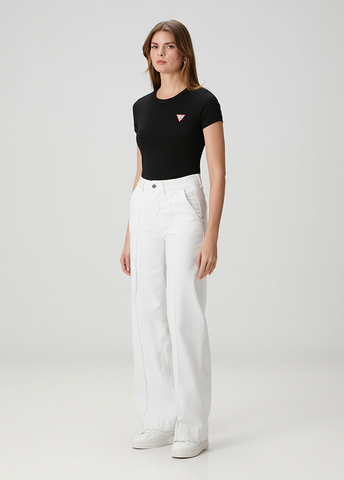 Guess Mini Triangle Slim Fit Siyah T-shirt görsel 2