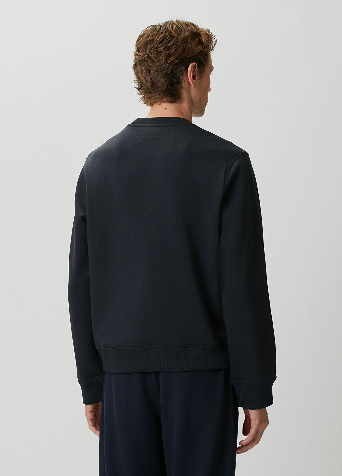 Emporio Armani Lacivert Logo Detaylı Sweatshirt görsel 4