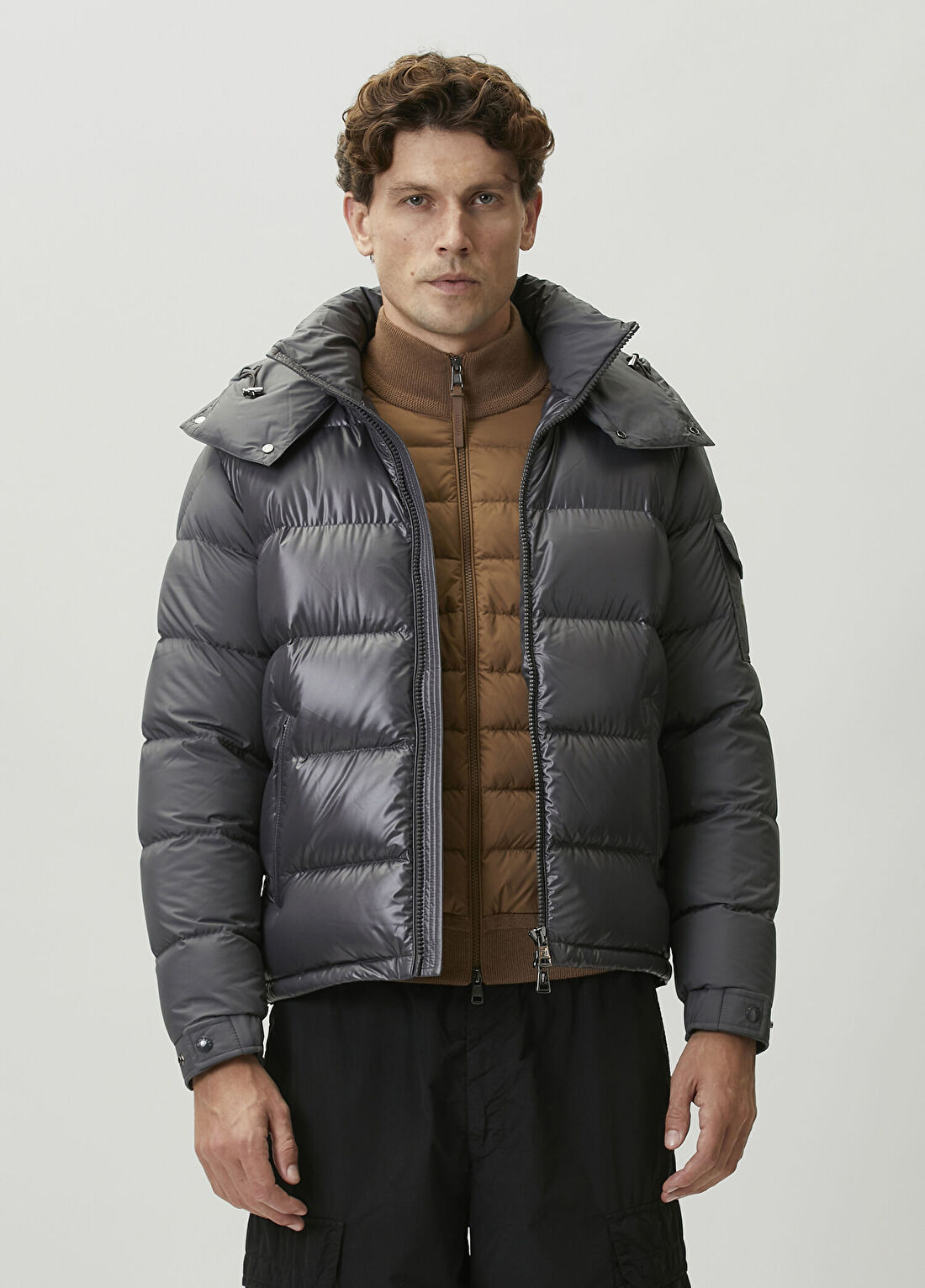 Moncler Gri Kapüşonlu Puff Mont