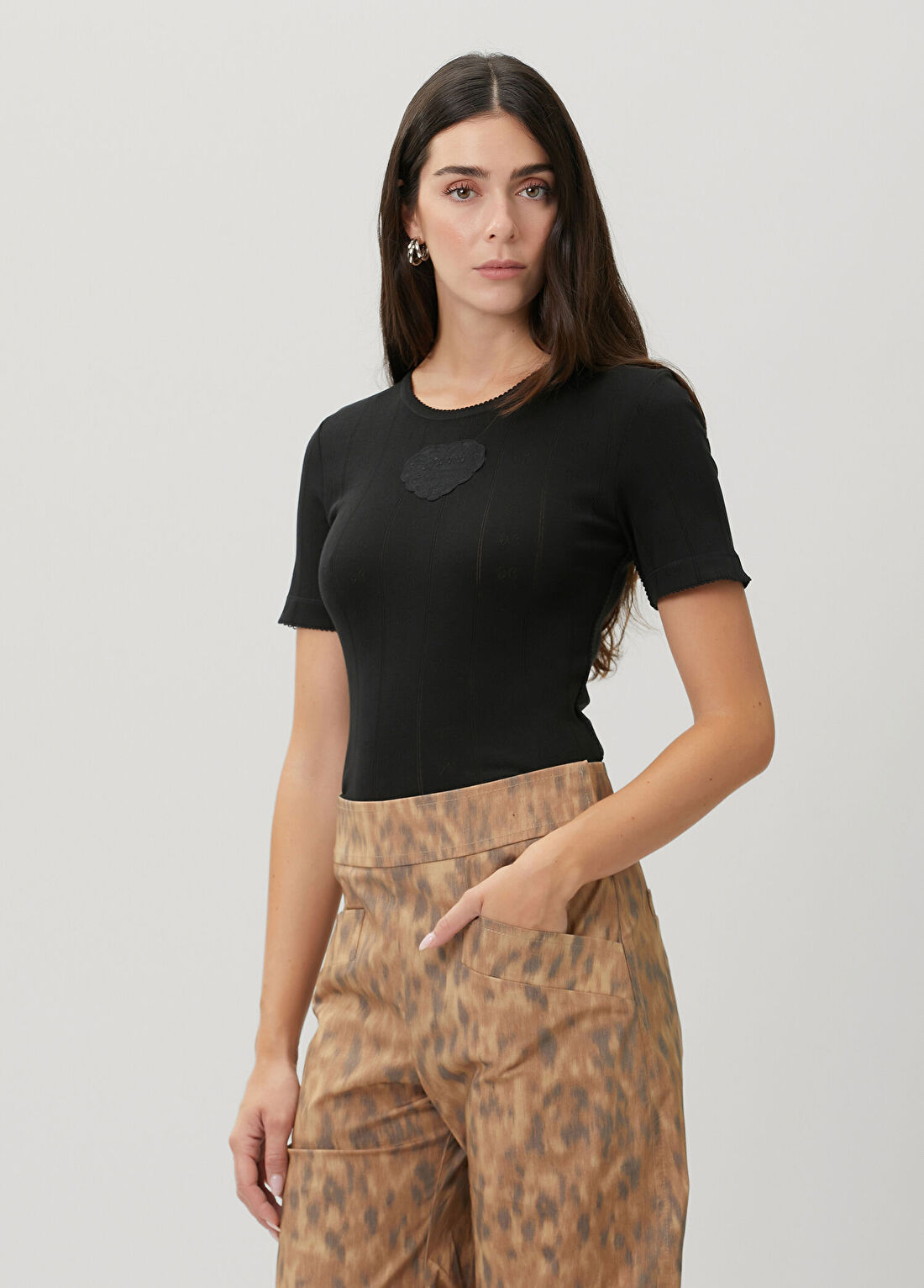 Ganni Siyah Logo Patch Detaylı T-shirt
