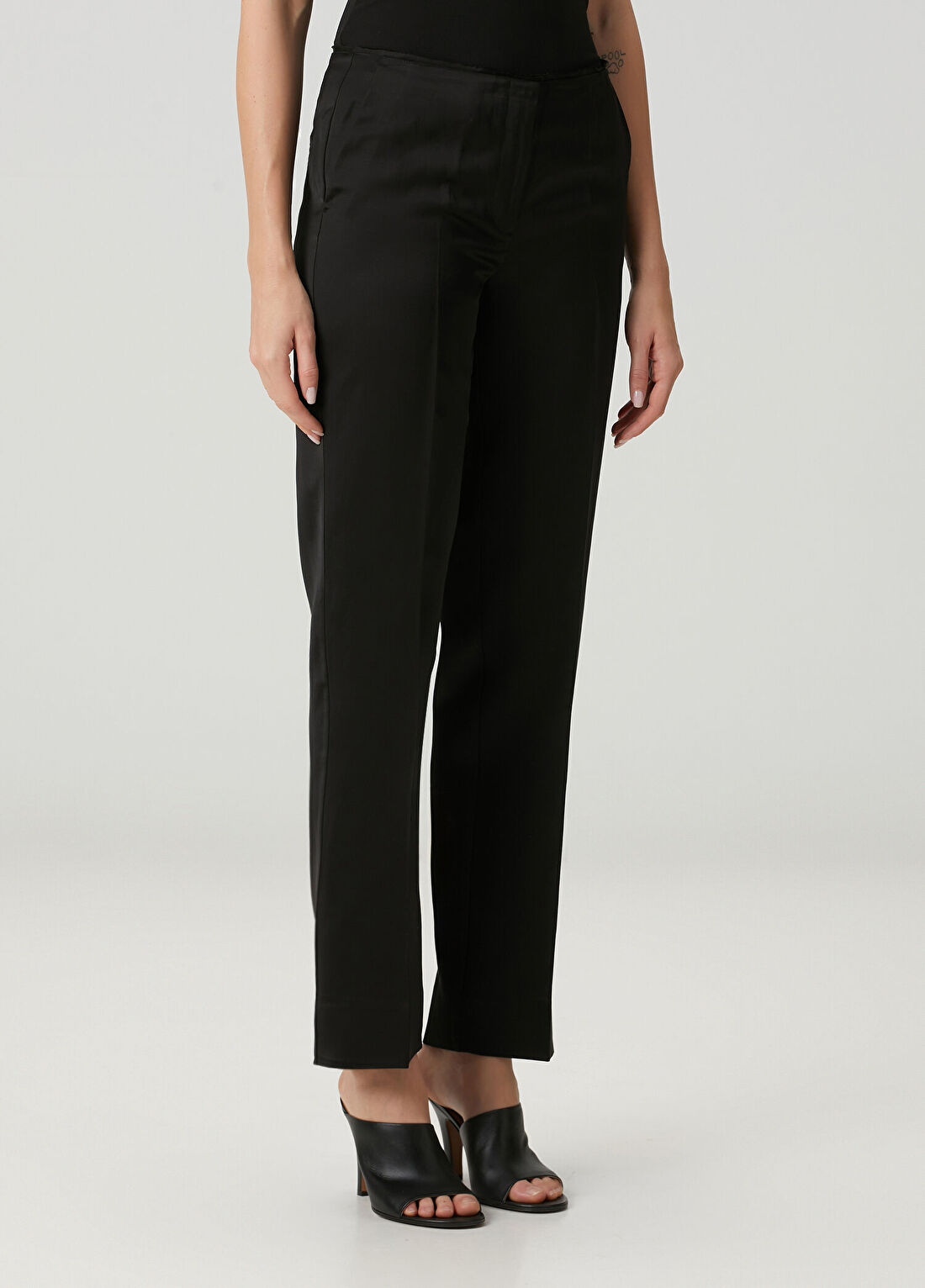 Toteme Easy Raw Edge Siyah Pantolon görsel 3