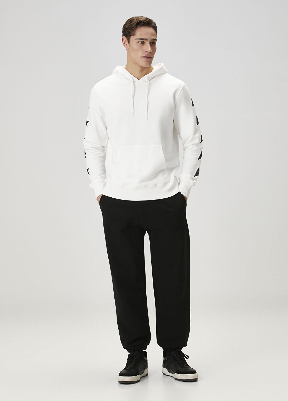 Golden Goose Beyaz Kapüşonlu Logo Baskılı Sweatshirt görsel 2