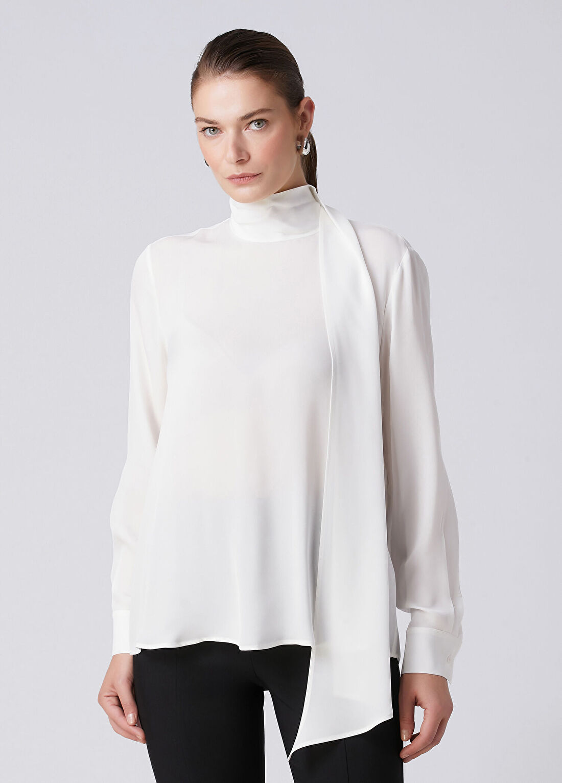 Beymen Collection Kırık Beyaz Yakası Fularlı İpek Bluz