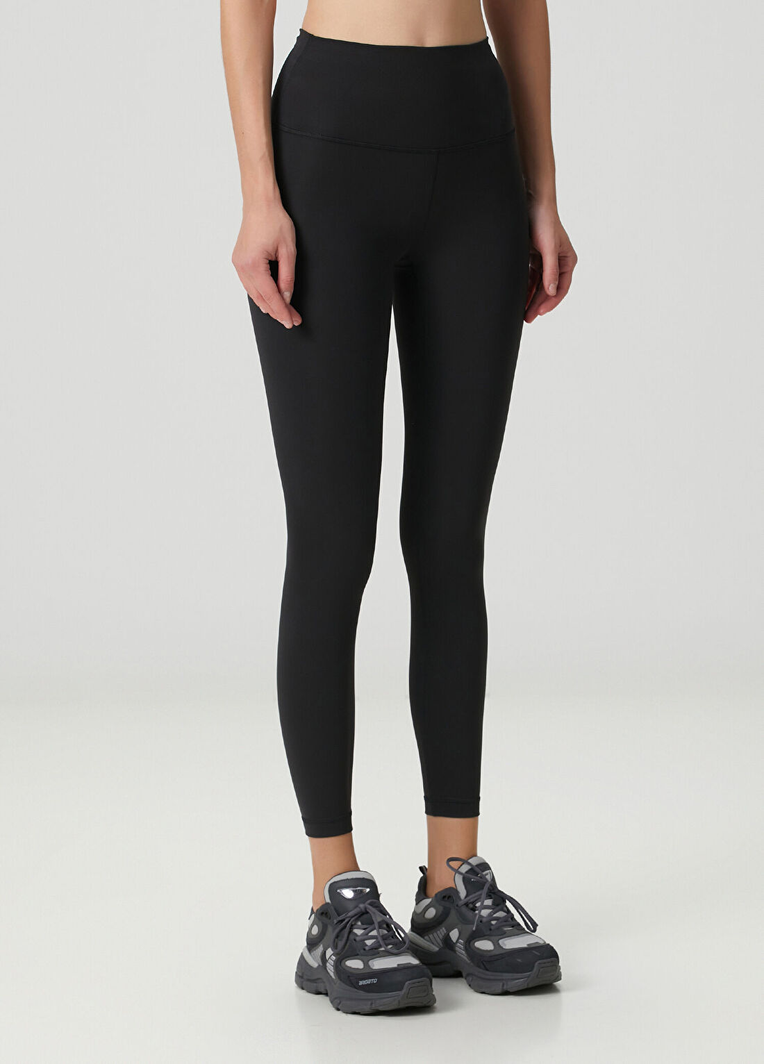 lululemon Wunder Train High Rise Siyah Tayt 25" görsel 2