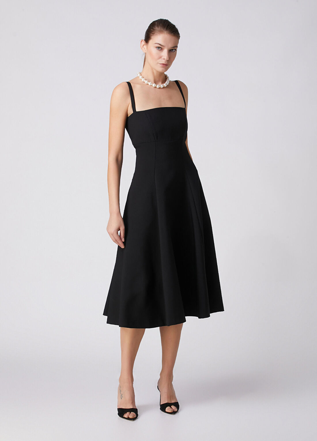 Beymen Collection Siyah Askılı Midi Kokteyl Elbise