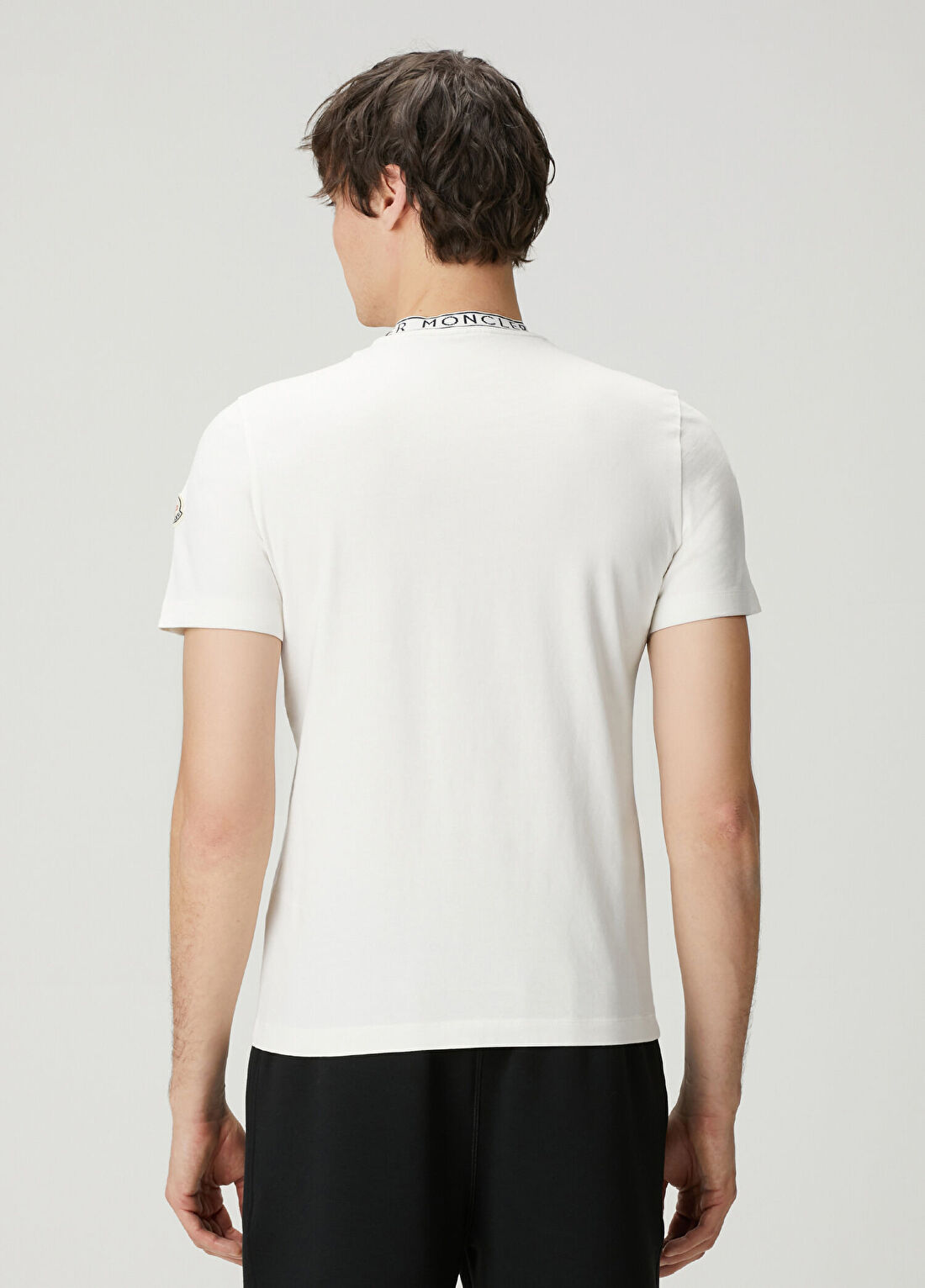 Moncler Beyaz Yakası Logo Jakarlı T-shirt görsel 4