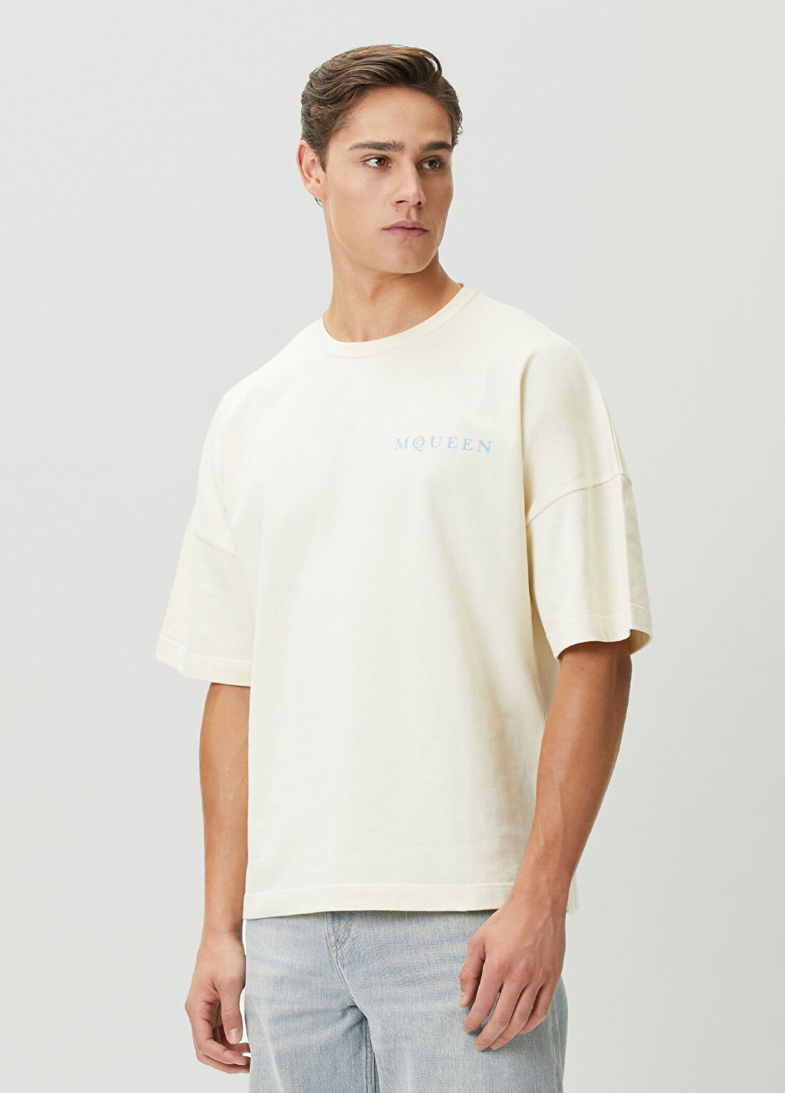 McQueen Ekru Logo Baskılı T-shirt görsel 3