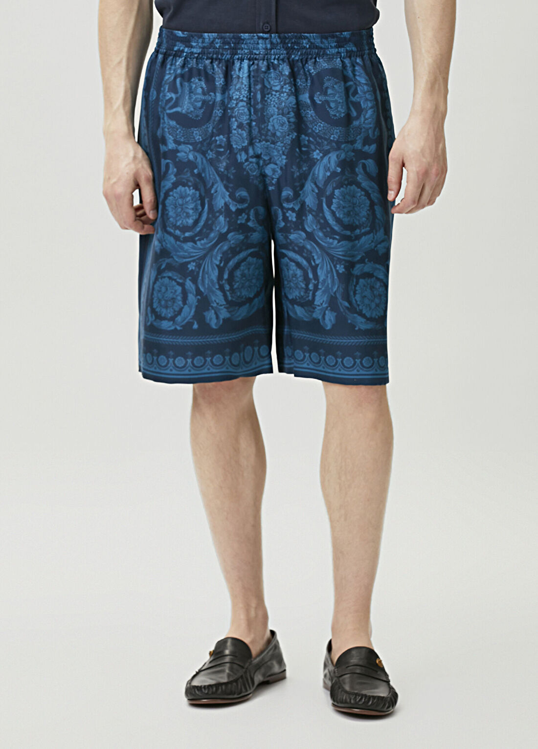 Versace Turkuaz Barok Desenli İpek Bermuda görsel 2