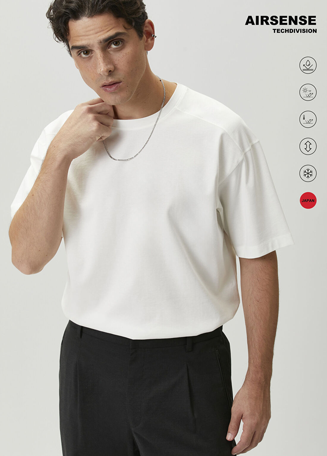 Academia Tech Division Beyaz T-shirt