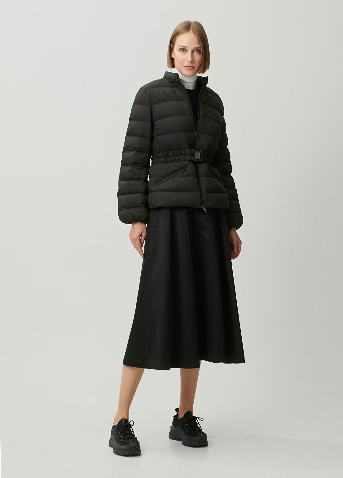 Moncler Esthetique Siyah Mont görsel 2