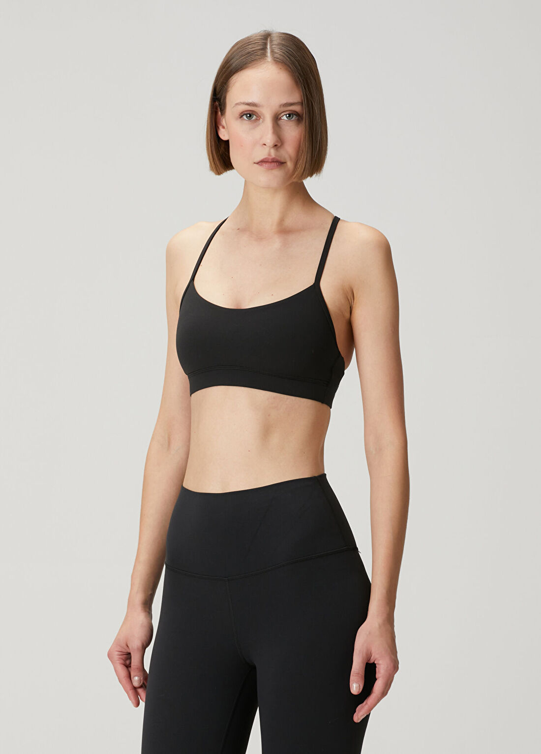 lululemon Flow Y Nulu Siyah Sütyen görsel 3