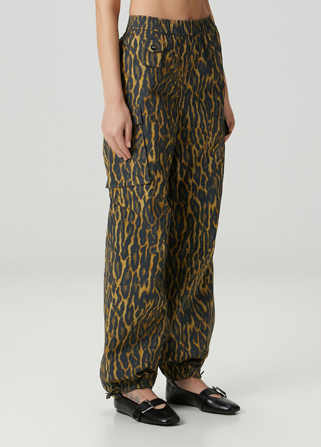 Ganni Leopar Desenli Pantolon görsel 3