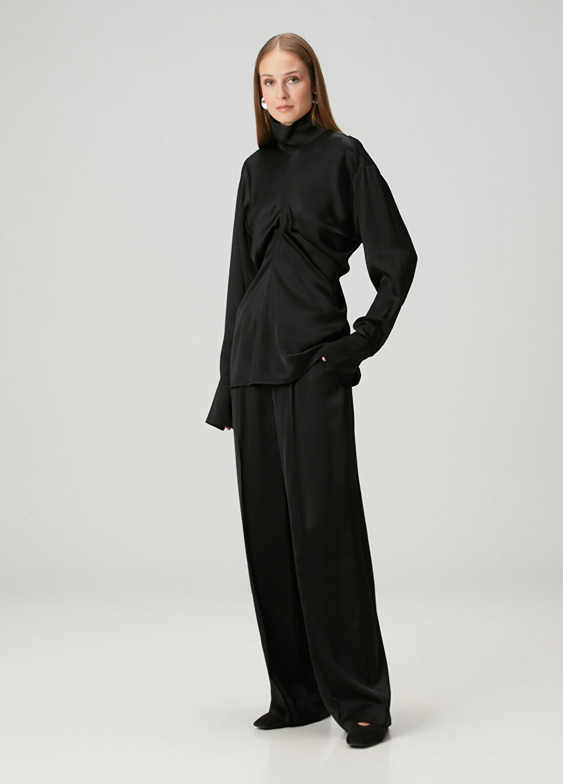 Toteme Siyah Wide Leg Saten Pantolon