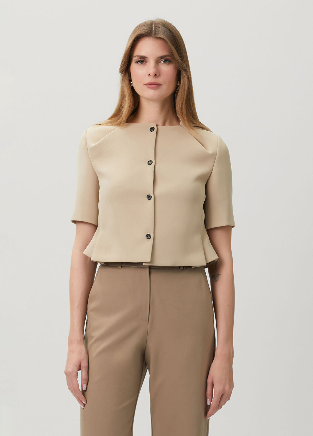 Khaite Franc Ekru Peplum Ceket