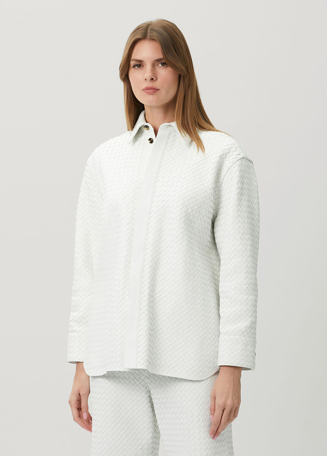 Bottega Veneta Beyaz Deri Gömlek görsel 3