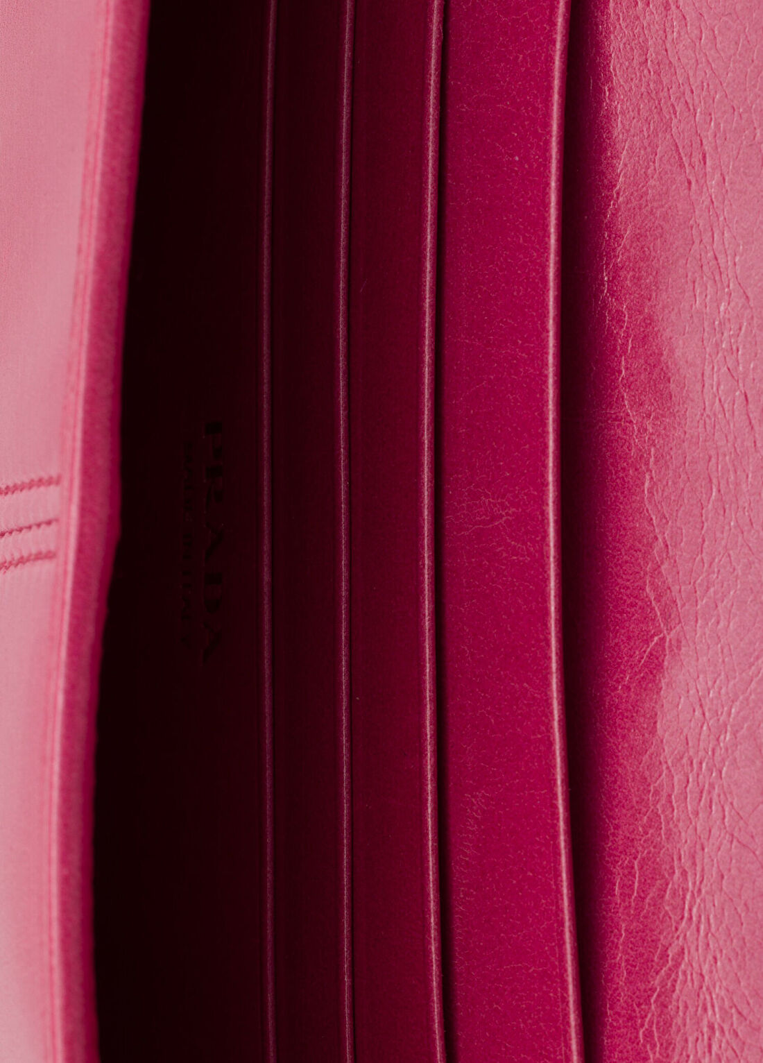 Prada Pembe Deri Omuz Askılı Kadın Cüzdan görsel 4