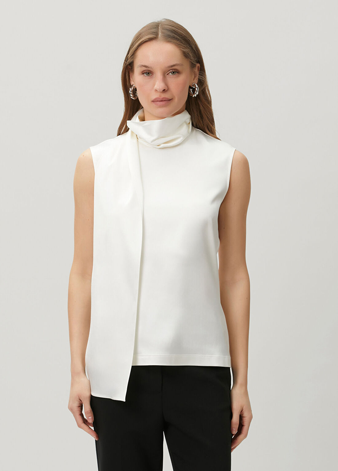 Bottega Veneta Beyaz İpek Saten Bluz