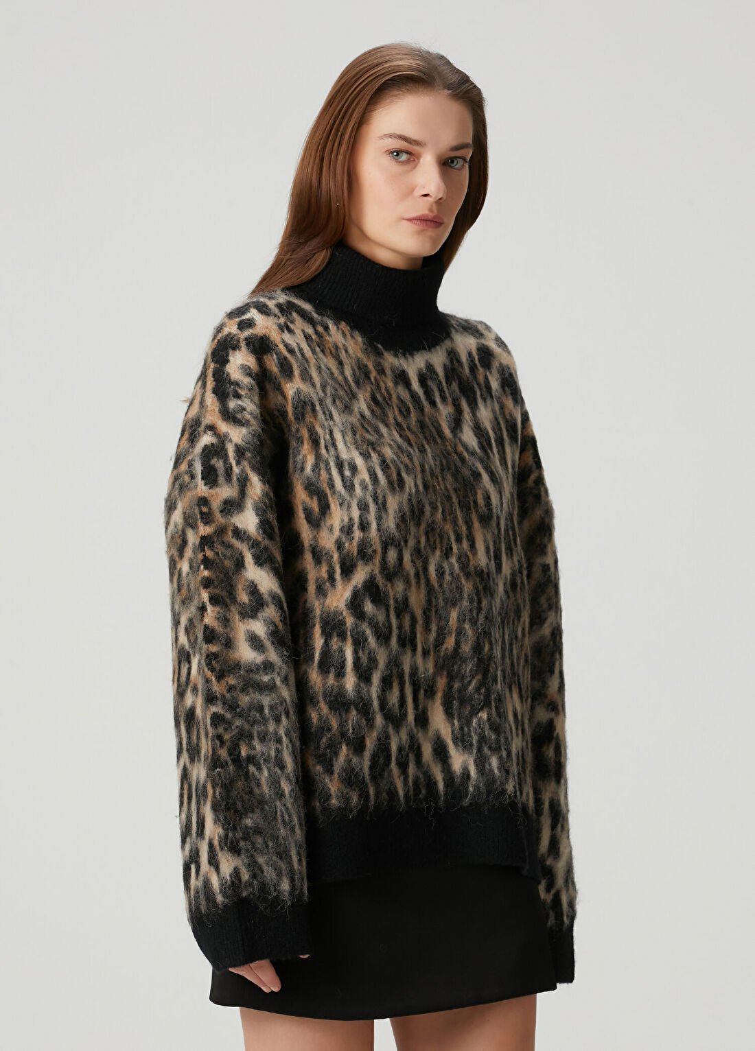 Ganni Leopar Desenli Kazak görsel 3