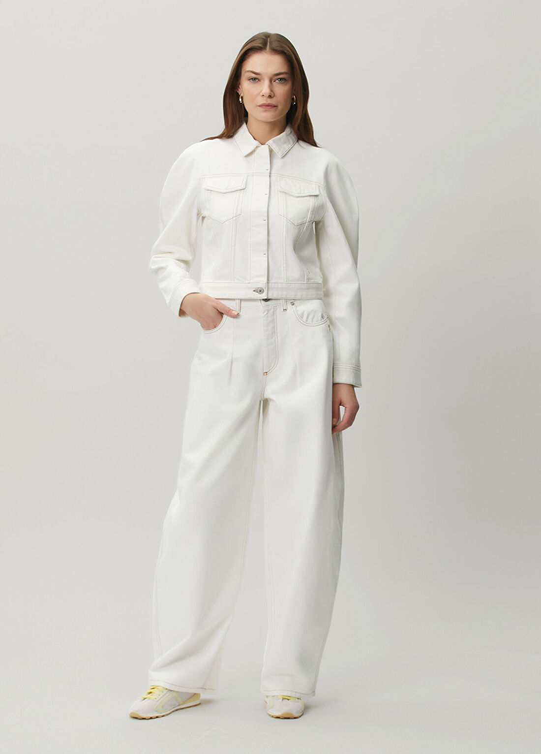 Jacquemus Nimes Ovalo Krem Jean Pantolon