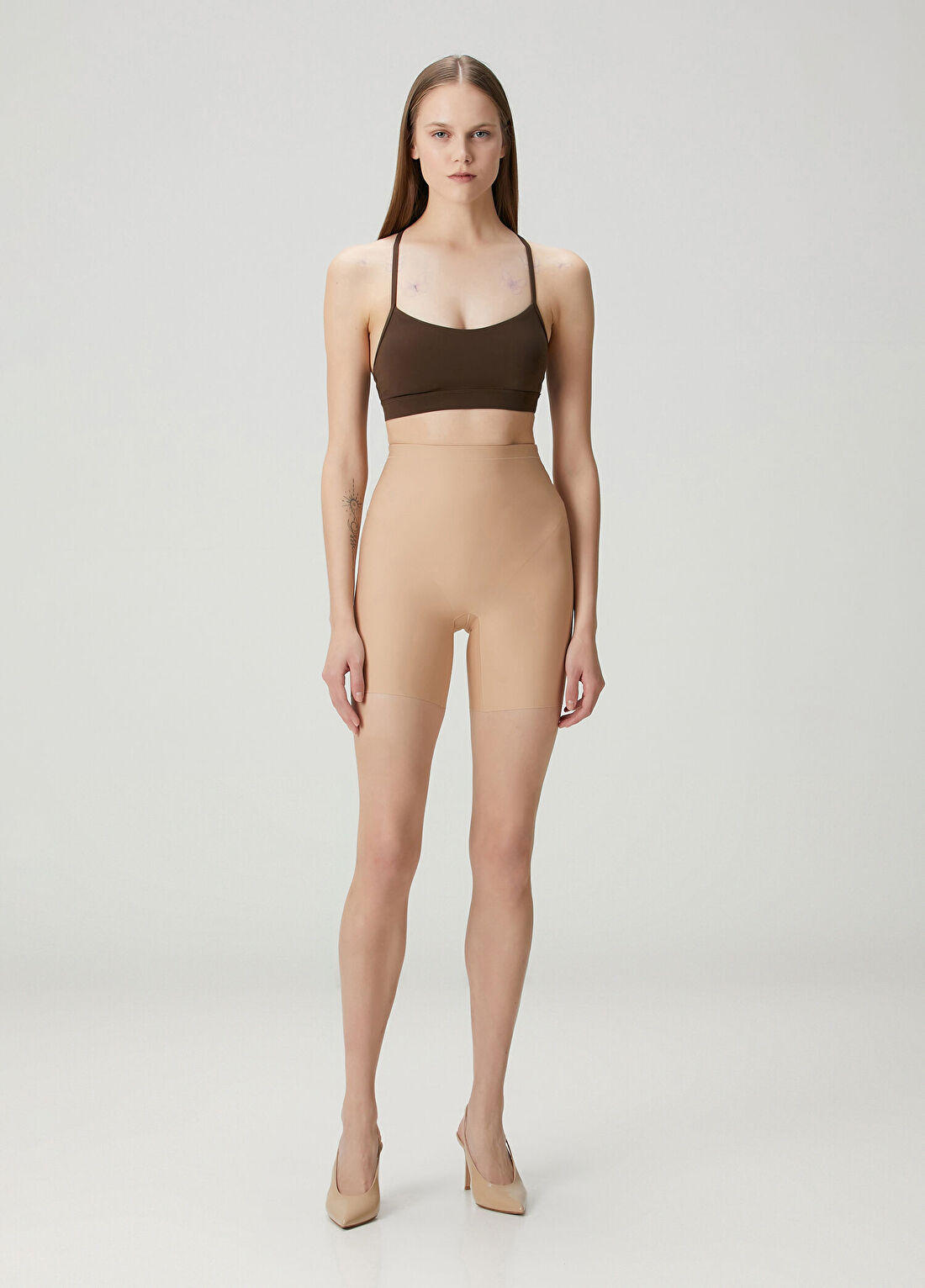 Skims Core Sculpt Mid Rise Koyu Bej Şort