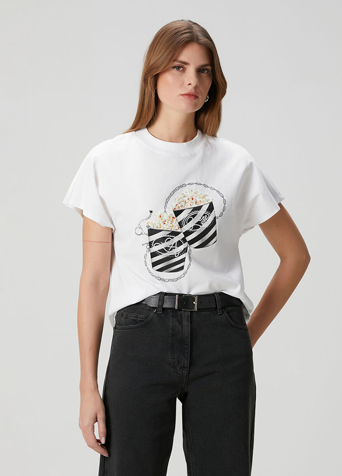 Guess Regular Fit Beyaz İşlemeli Jersey T-shirt