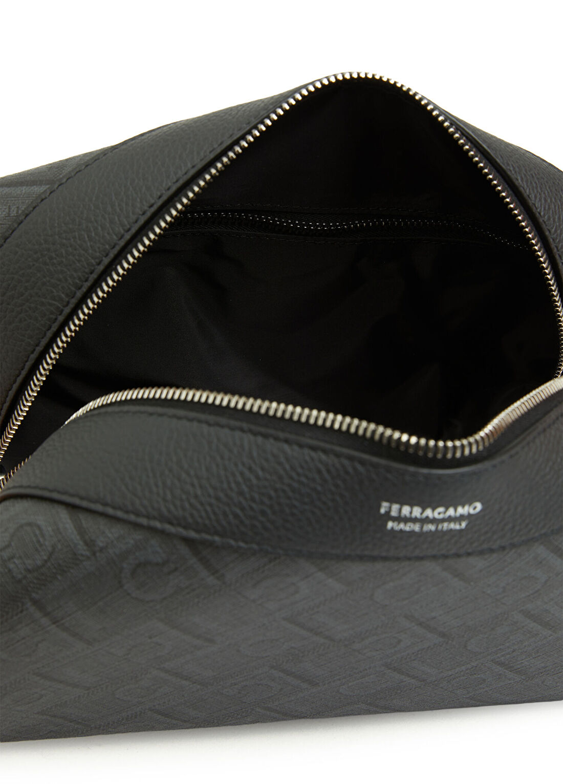 Ferragamo Logo Desenli Erkek Tıraş Çantası görsel 4
