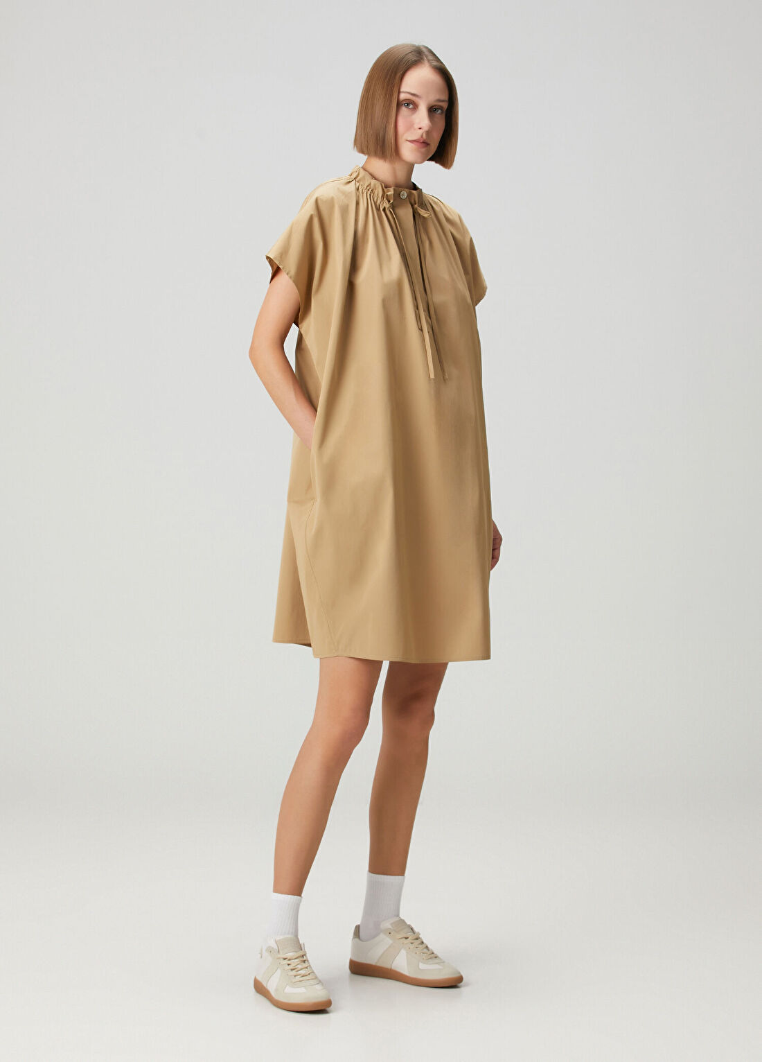 Jil Sander Bej Büzgü Detaylı Mini Elbise