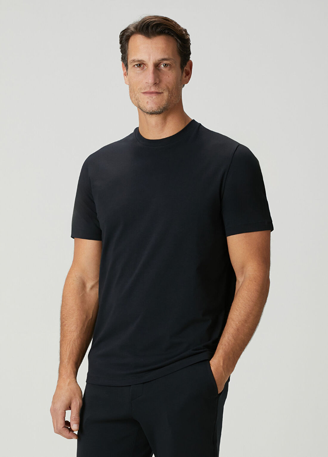 On Focus-T Siyah Basic T-shirt