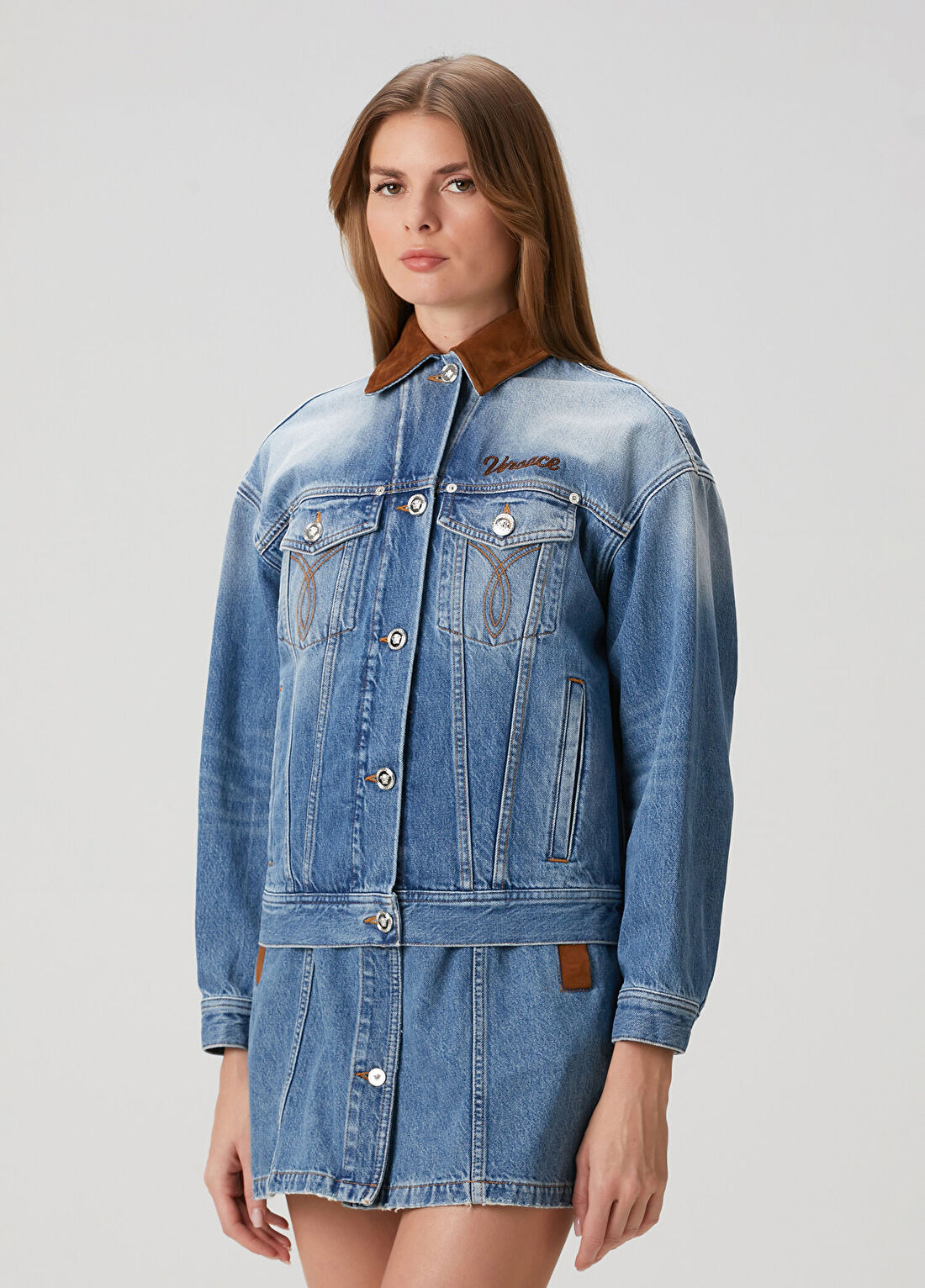 Versace Mavi Denim Trucker Ceket görsel 4
