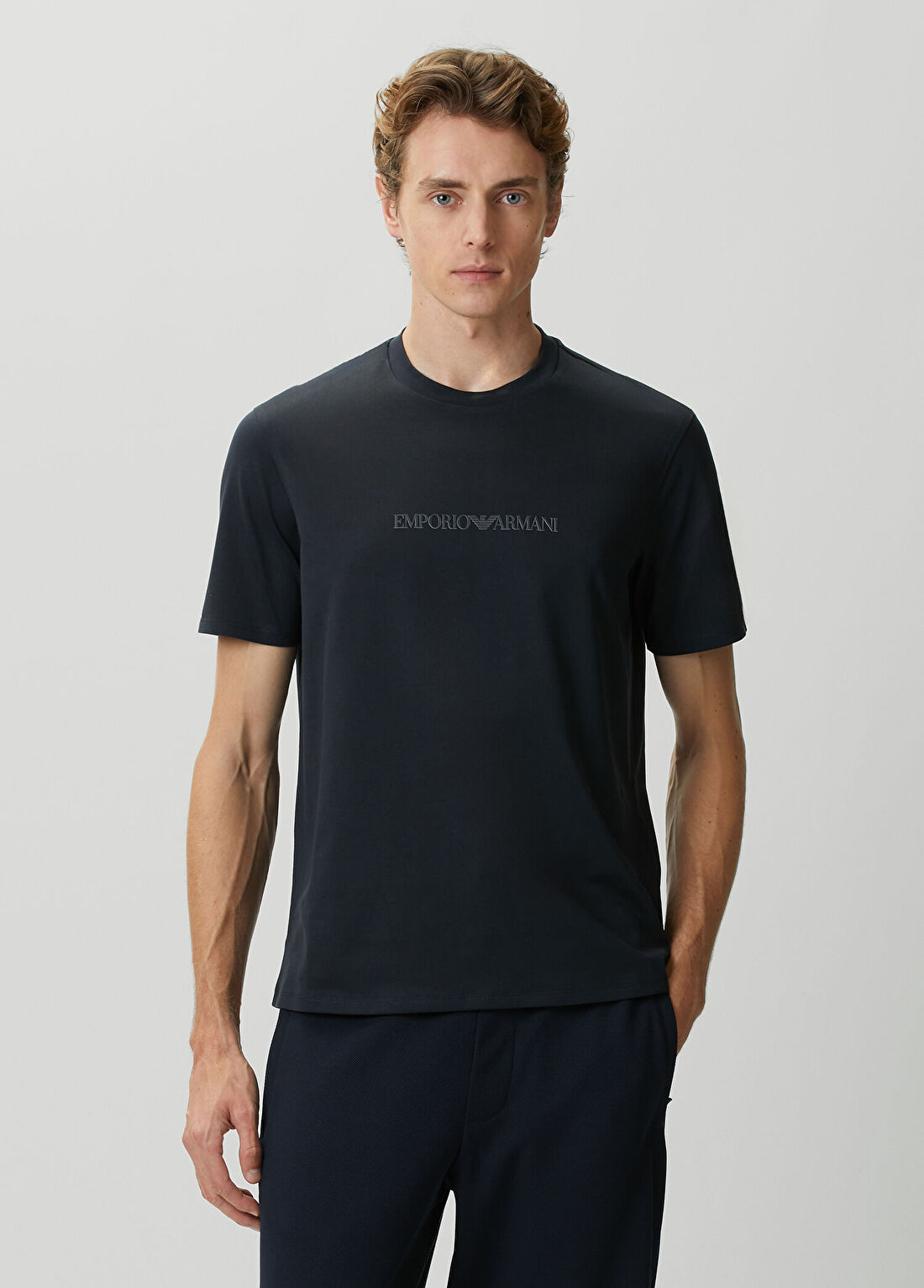 Emporio Armani Koyu Lacivert Logo Detaylı T-shirt