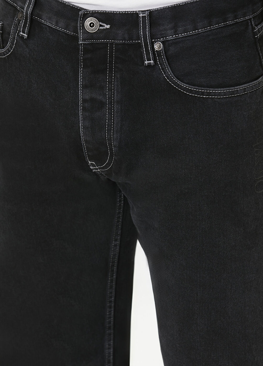 Off-White Tapered Fit Siyah Jean Pantolon görsel 4
