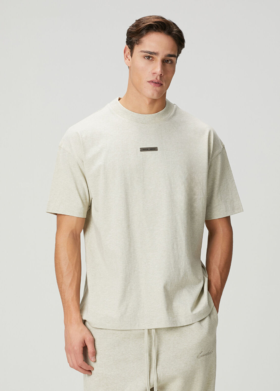 Fear Of God Essentials Taş Logo Detaylı T-shirt