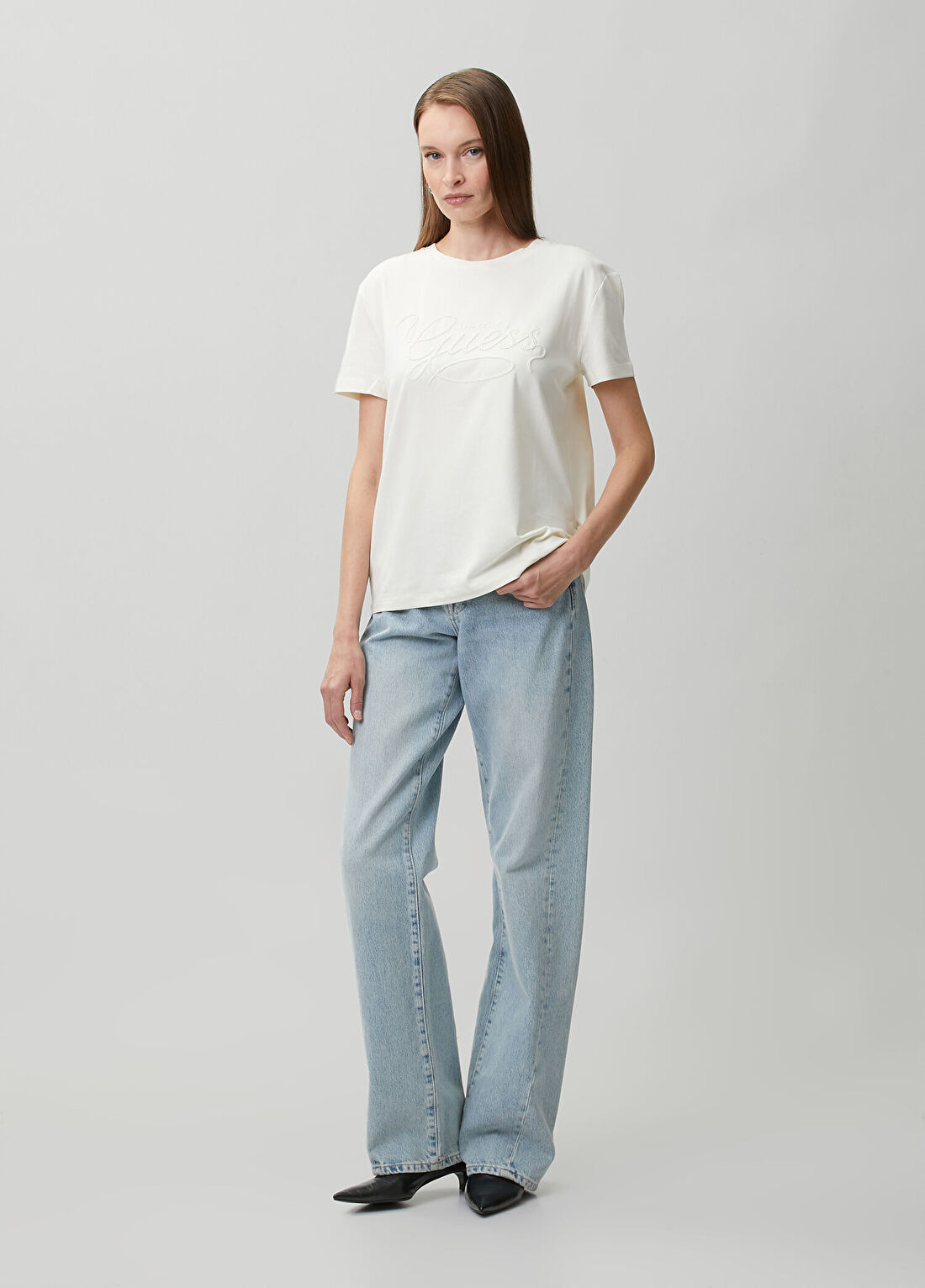 Guess Syrma Regular Fit Ekru T-shirt görsel 2