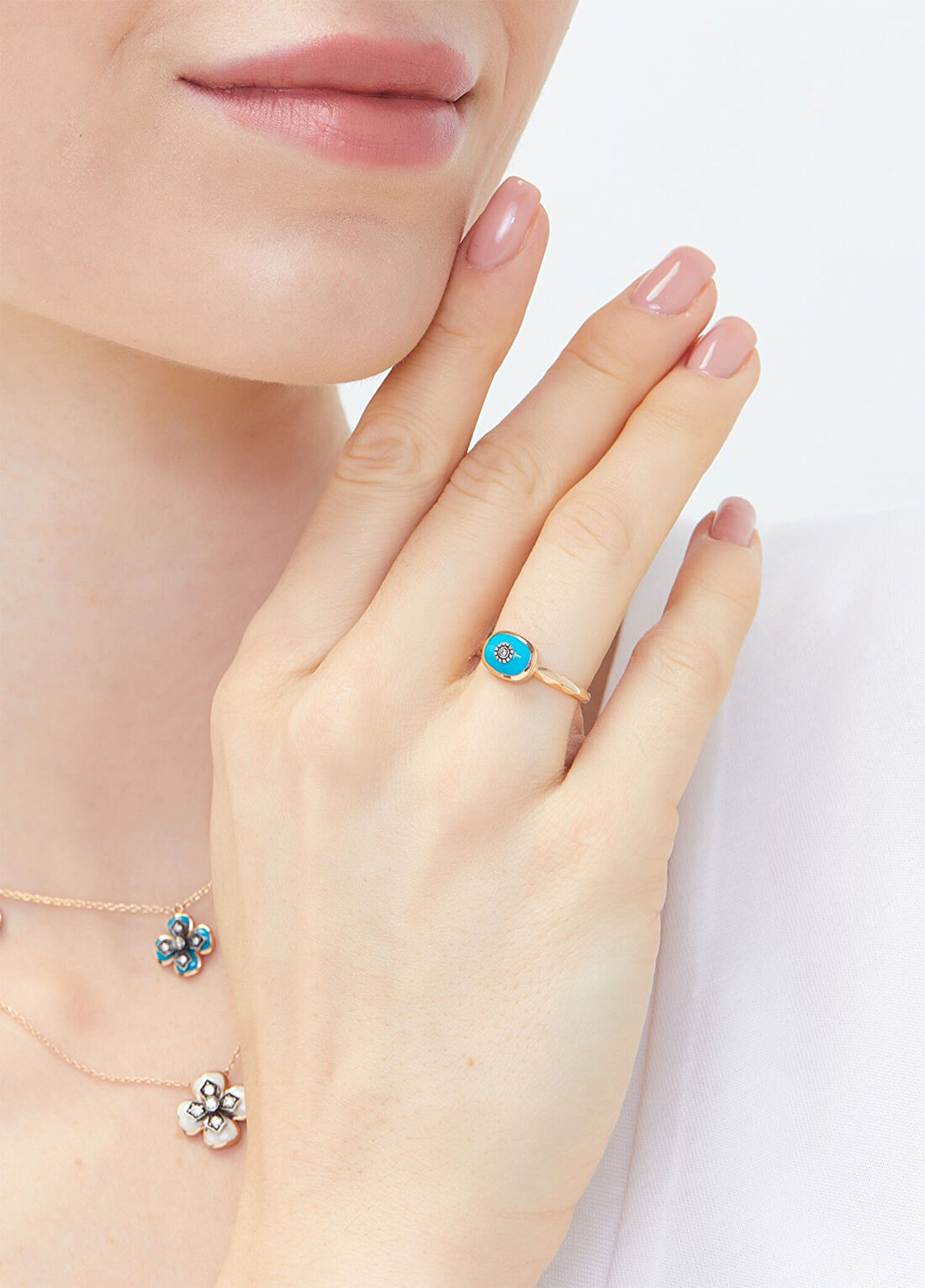 Jeevels & Co. Oval Pırlanta Taşlı 18 Ayar Altın Kadın Yüzük görsel 2