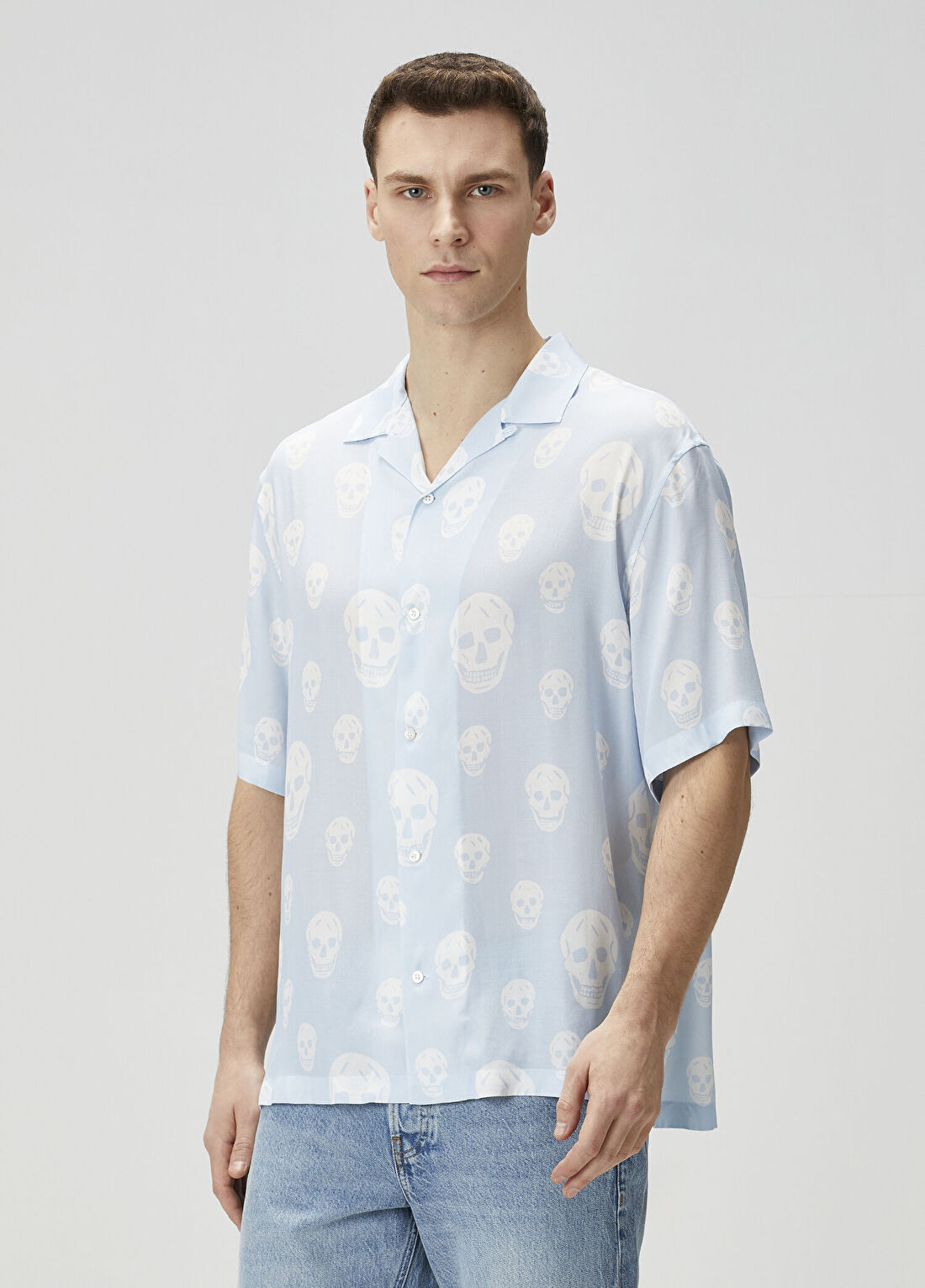 McQueen Mavi Kurukafa Desenli Hawaiian Gömlek görsel 3