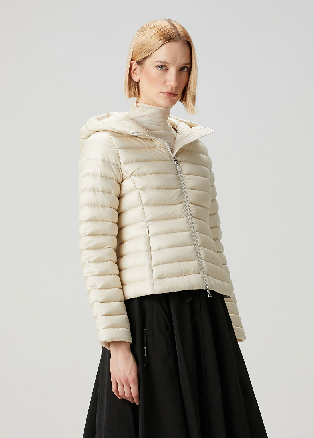 Moncler Ige Krem Kapüşonlu Puffer Mont