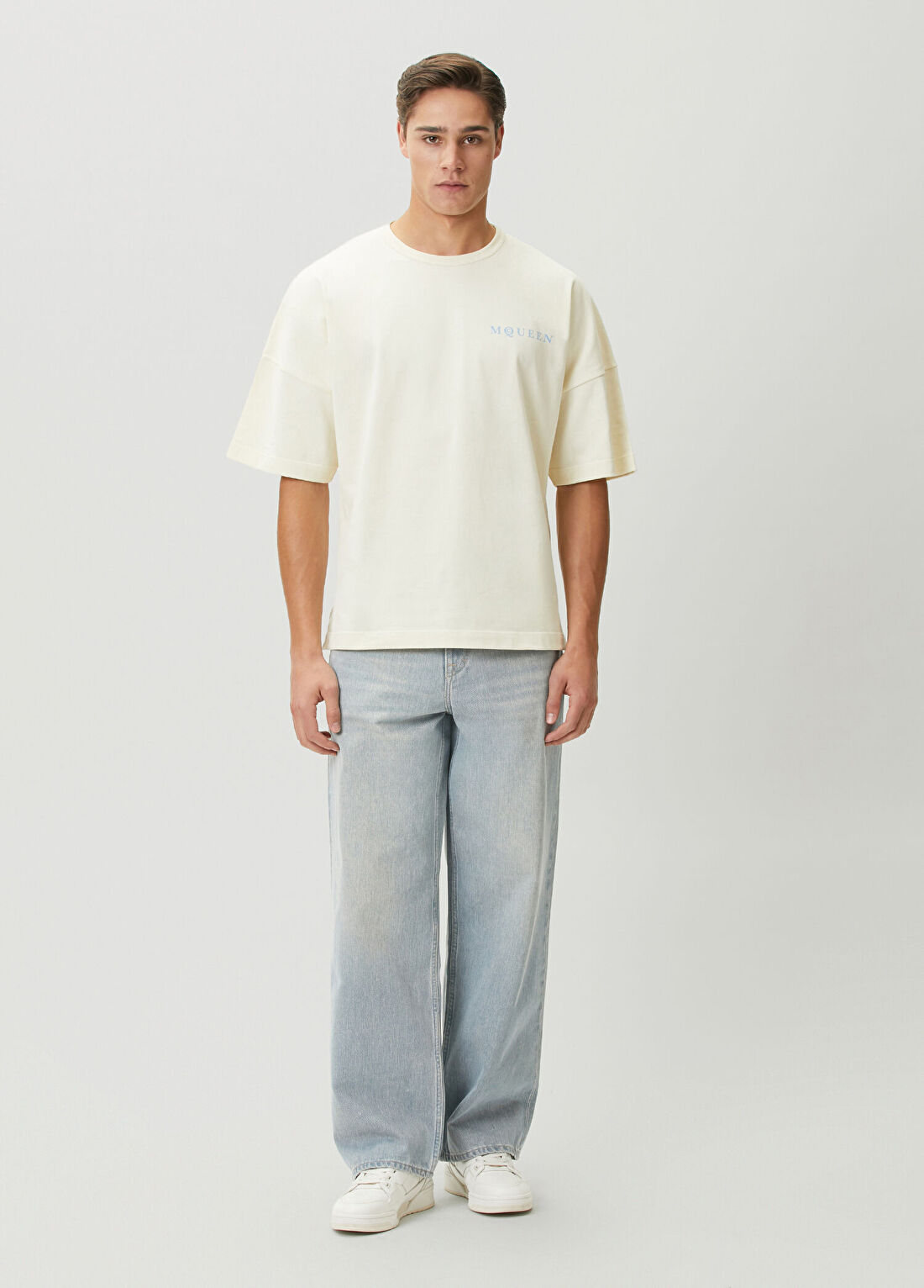 McQueen Ekru Logo Baskılı T-shirt görsel 2