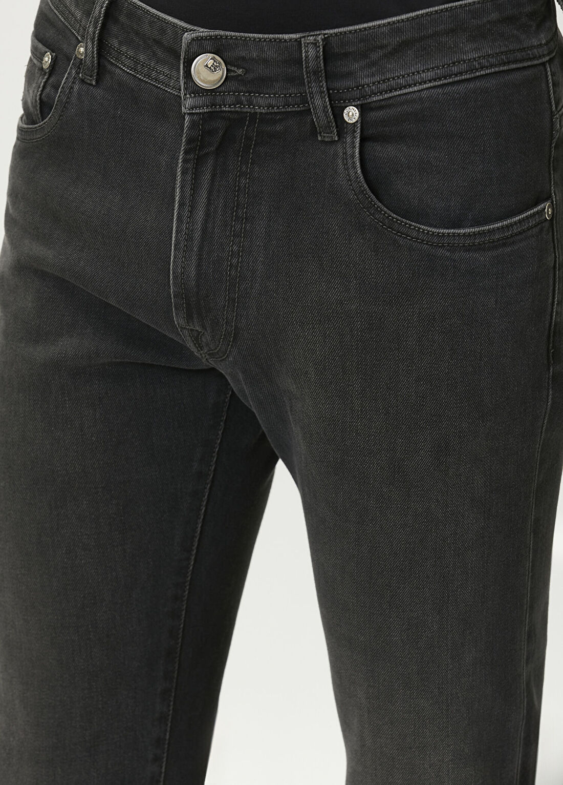 Corneliani Koyu Gri Jean Pantolon görsel 4
